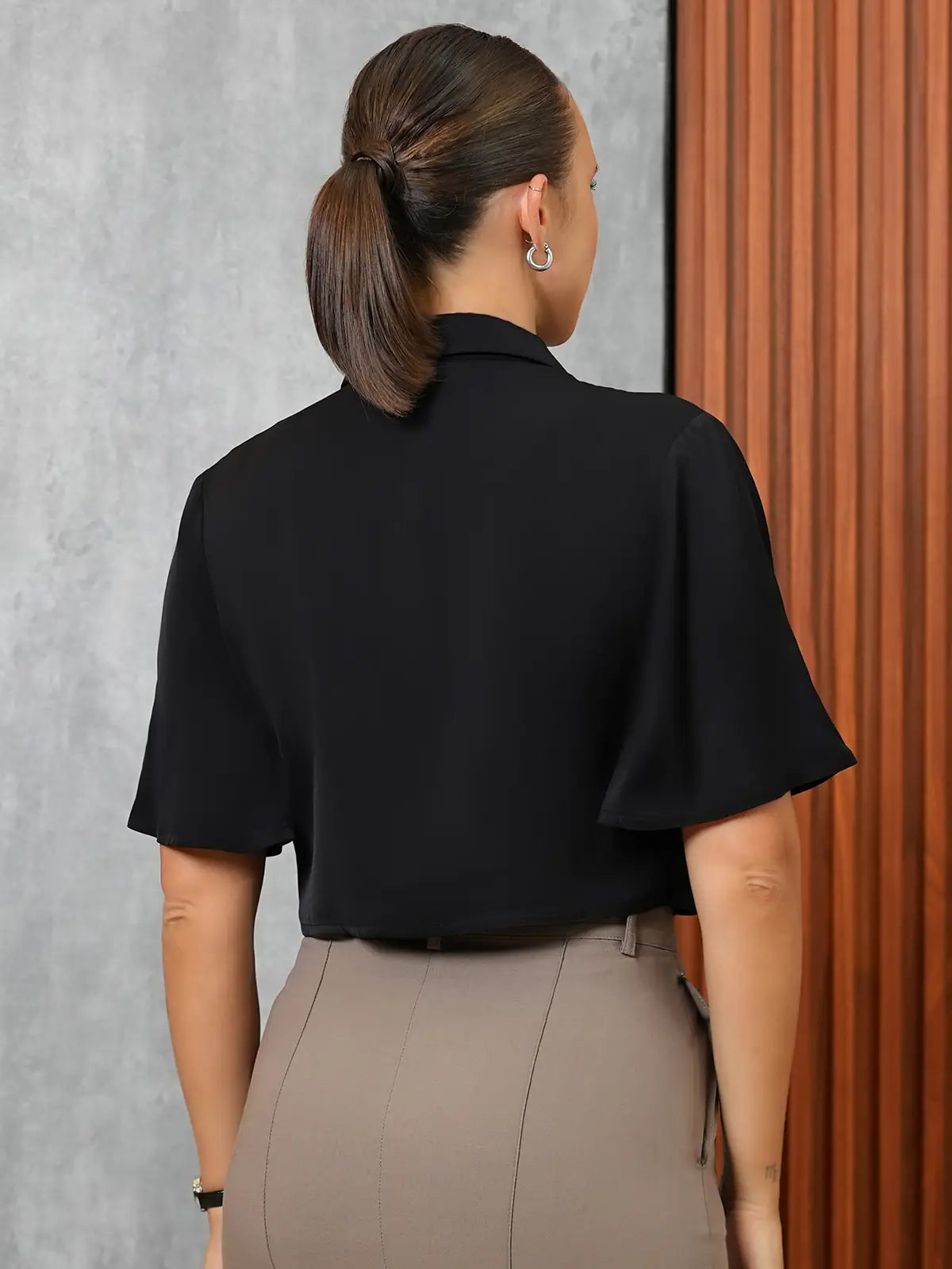 OVER SIZE COLLAR S/S CROP - 1638
