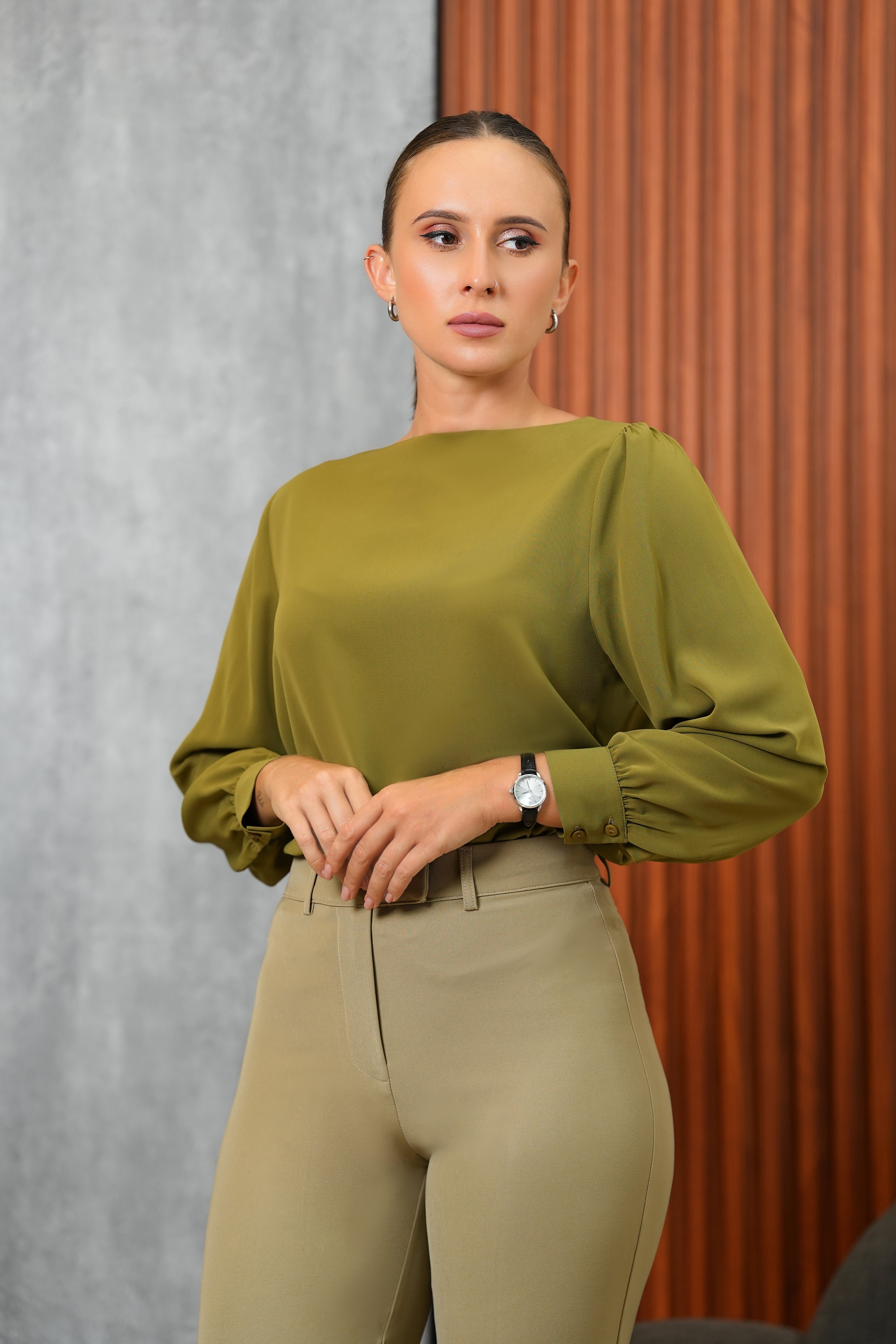 BOAT NECK LONG-SLEEVE BLOUSE - 1633