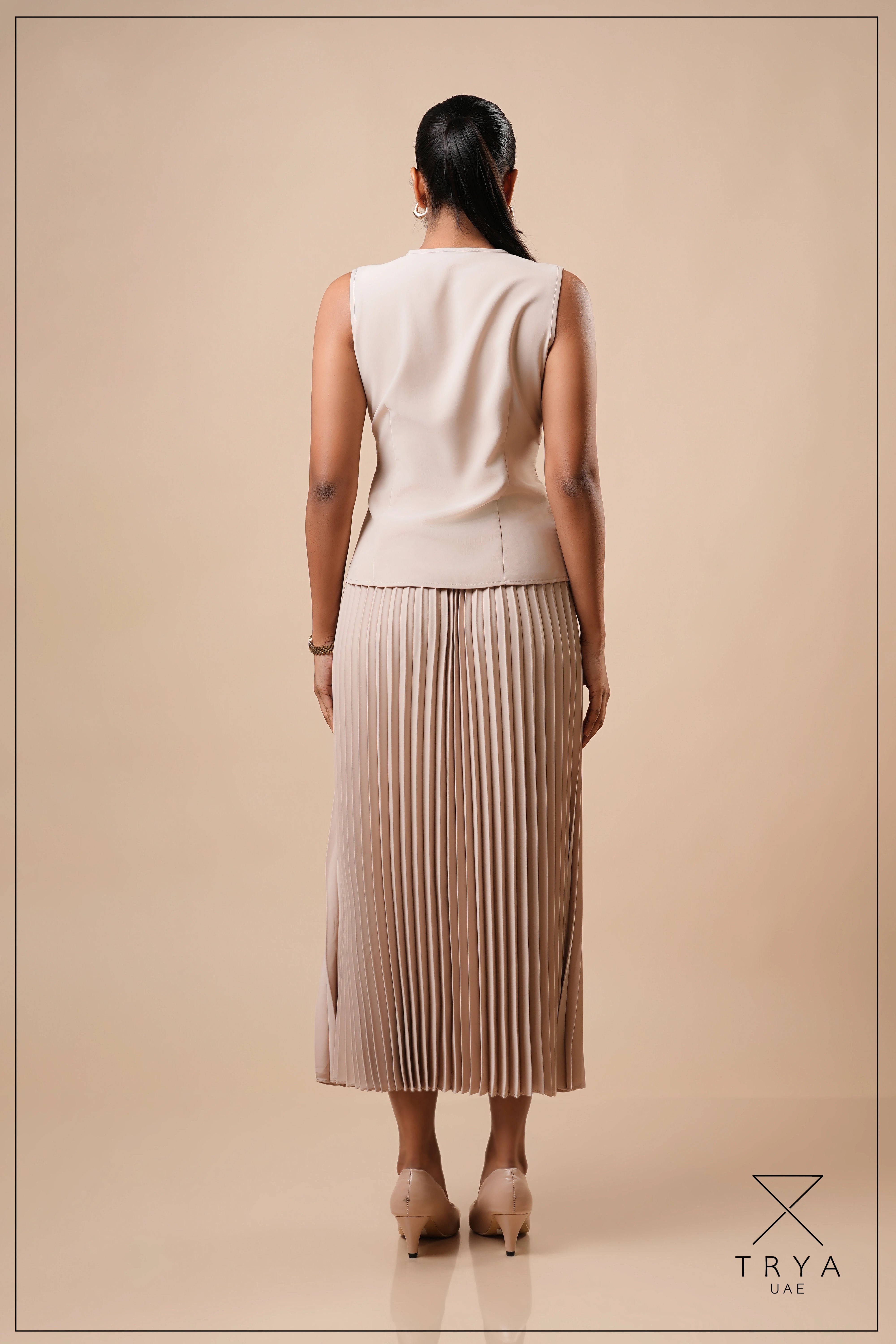 SLEEVELESS BUTTON FRONT TOP - 1775
