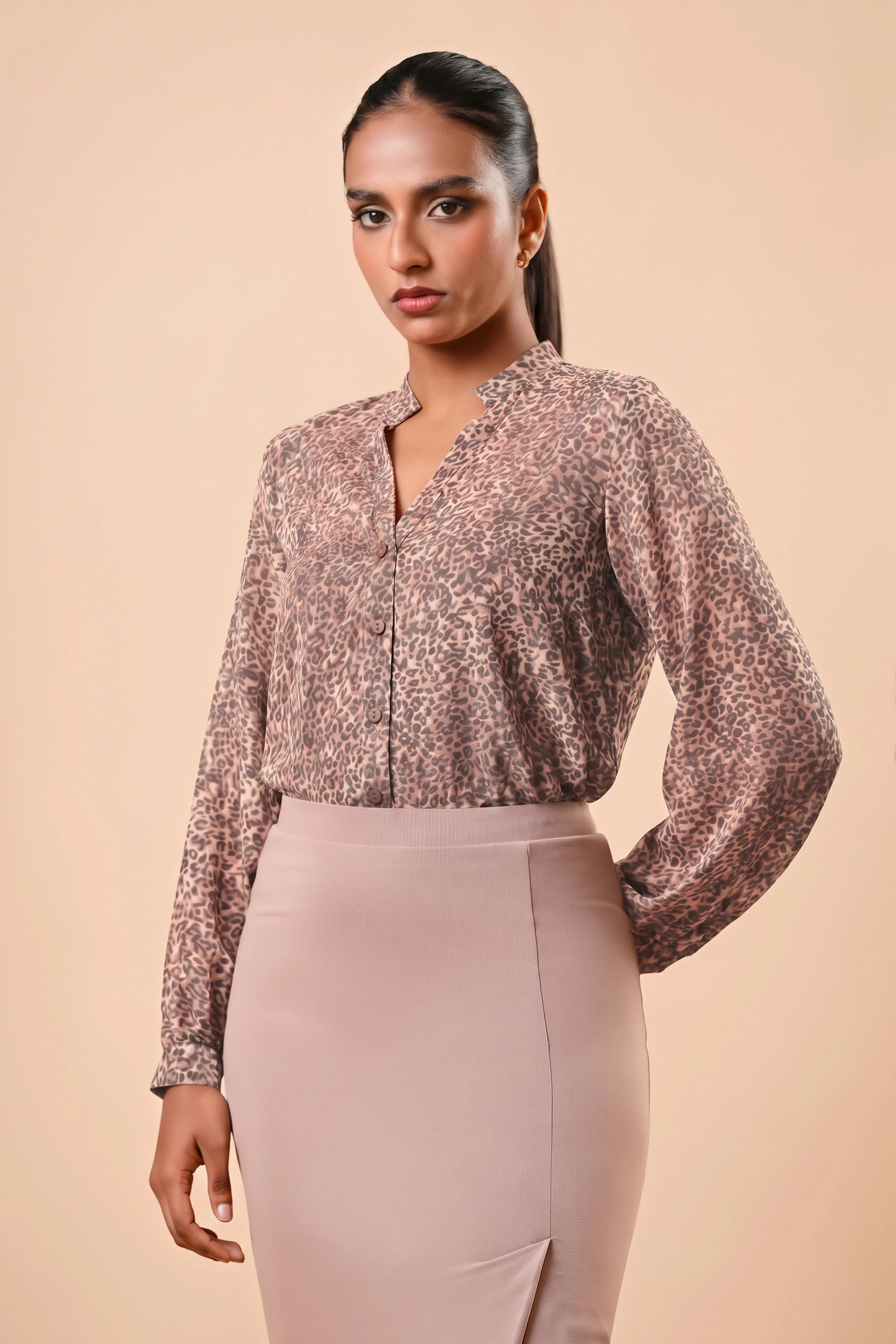 SPLIT V-NECK COLLAR BAND BLOUSE - 1773