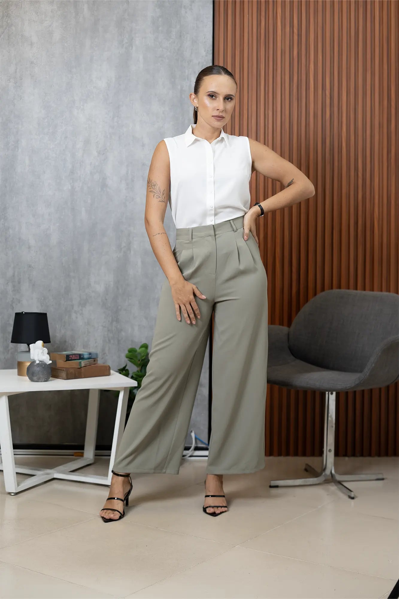 SLEEVELESS SHIRT - 1632